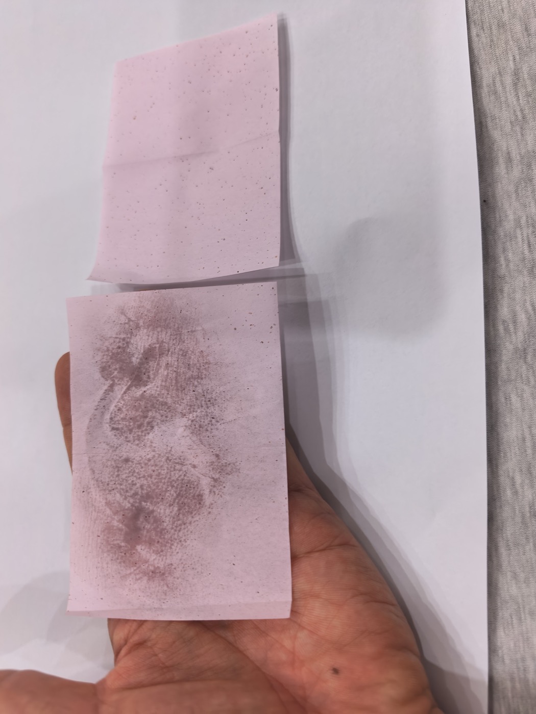 Oil absorbing sheet comparison